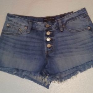 LUCKY BRAND CUT OFF SHORTS - NWT.   Size 4/27